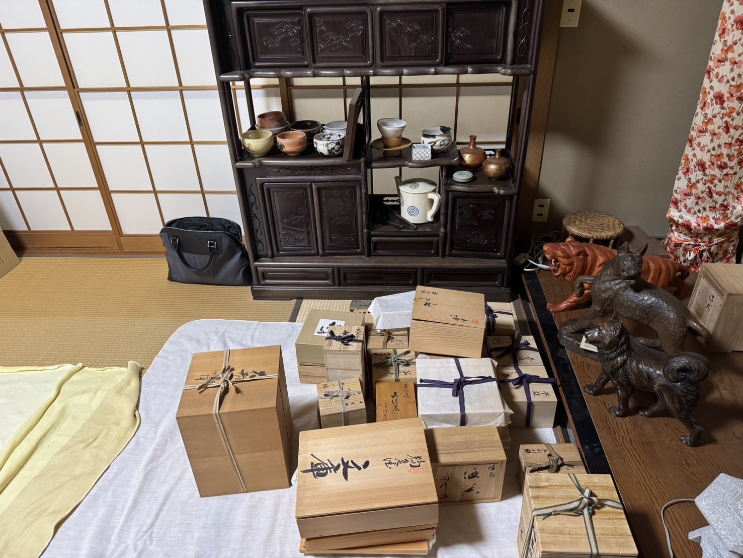 松山市 茶道具 絵画掛軸 仙台箪笥 着物 出張買取 遺品整理 - 古美術 晴