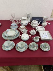 高松市で買取したブランド食器 ロイヤルコペンハーゲンやヘレンドのコレクション
